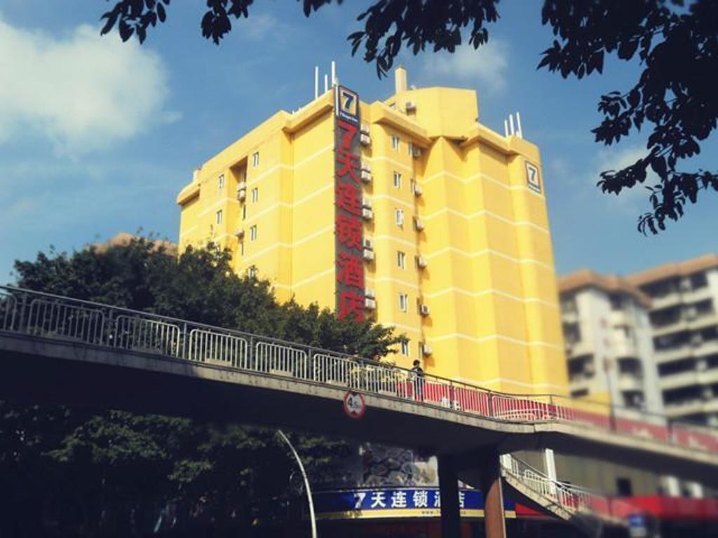 7Days Inn Zhongshan Li He Square Extérieur photo